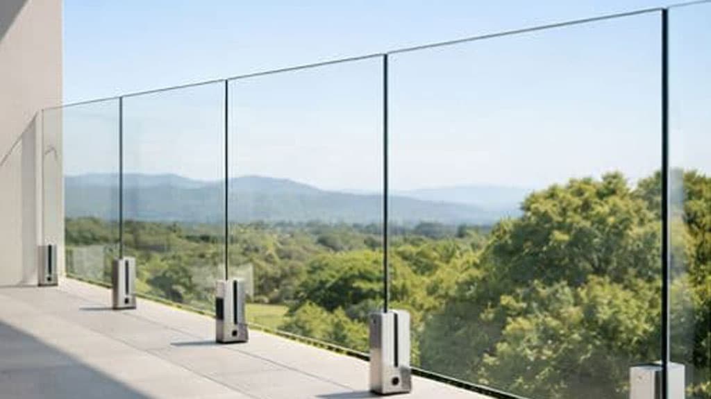 Glass balustrade on a balcony or stair