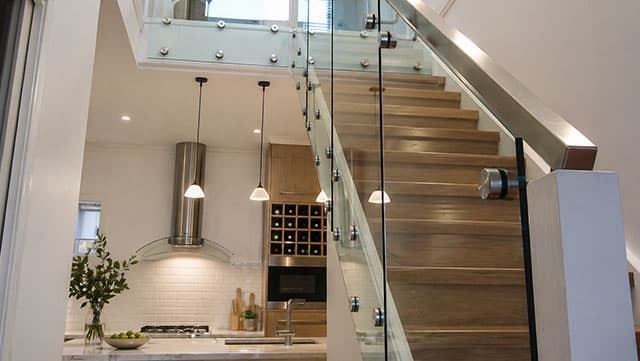Semi-frameless glass balustrade with posts